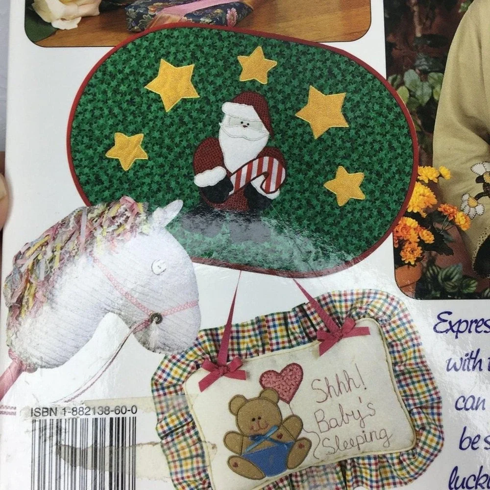 Quick-to-Sew One-Day Gifts Book 2000 Hard Cover Applique Quilting Pillow Making